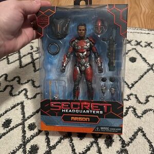 NECA - Secret Headquarters - Argon Michael Peña Action Figure 1:10 Scale